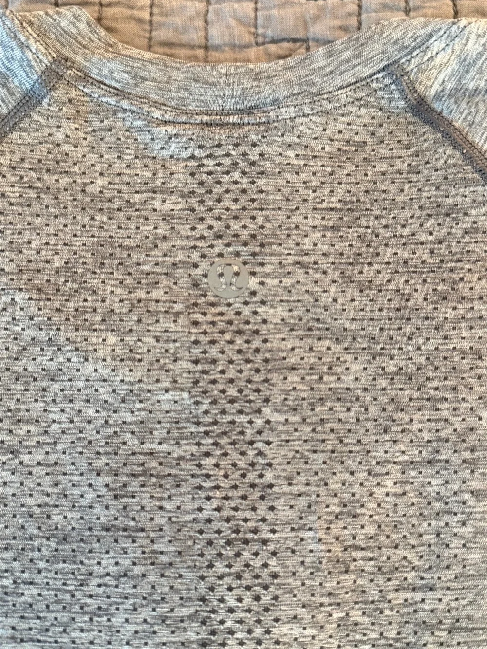 Lululemon Swiftly Tech Long Sleeve 2.0 Race Waist Length Thumbholes Gray 4